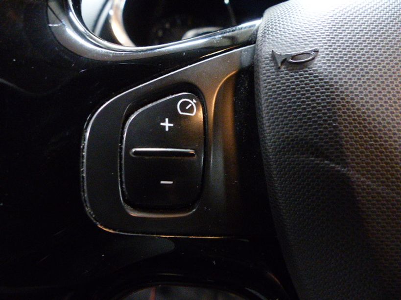 RENAULT CLIO IV ESTATE 2013 - Photo n°17