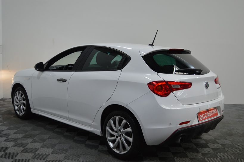 ALFA ROMEO GIULIETTA SERIE 2 2016 - Photo n°3