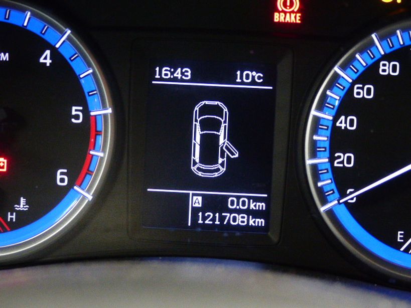 SUZUKI SX4 S CROSS 2014 - Photo n°9