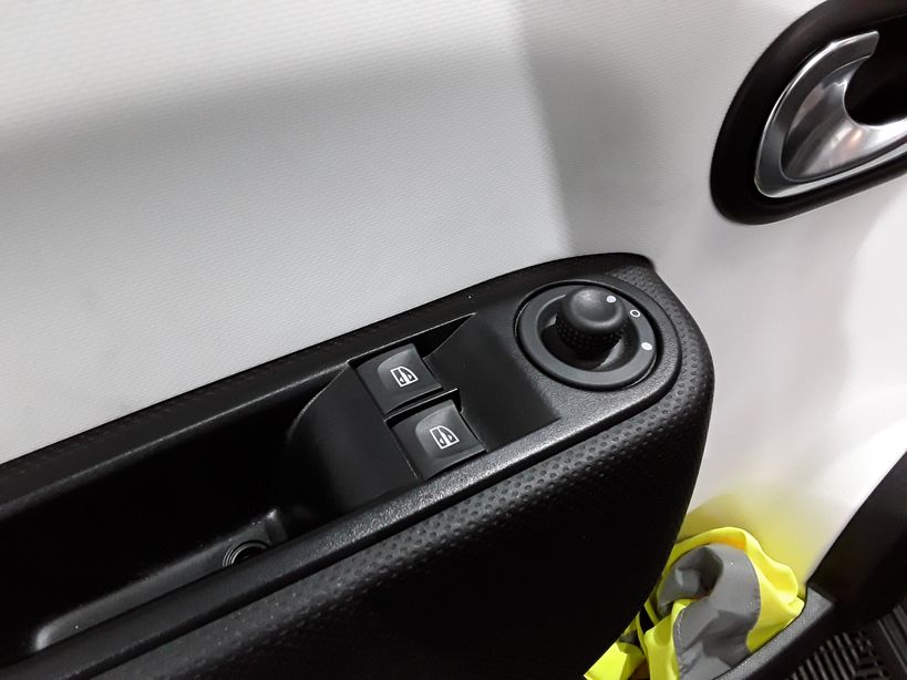 RENAULT TWINGO III 2019 - Photo n°10
