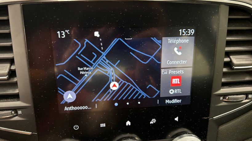 RENAULT MEGANE IV BERLINE 2022 - Photo n°12