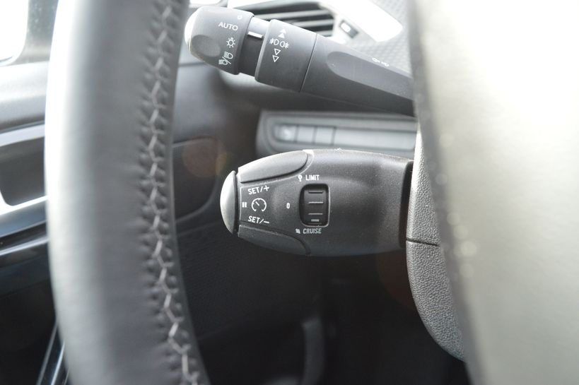 PEUGEOT 208 2018 - Photo n°13