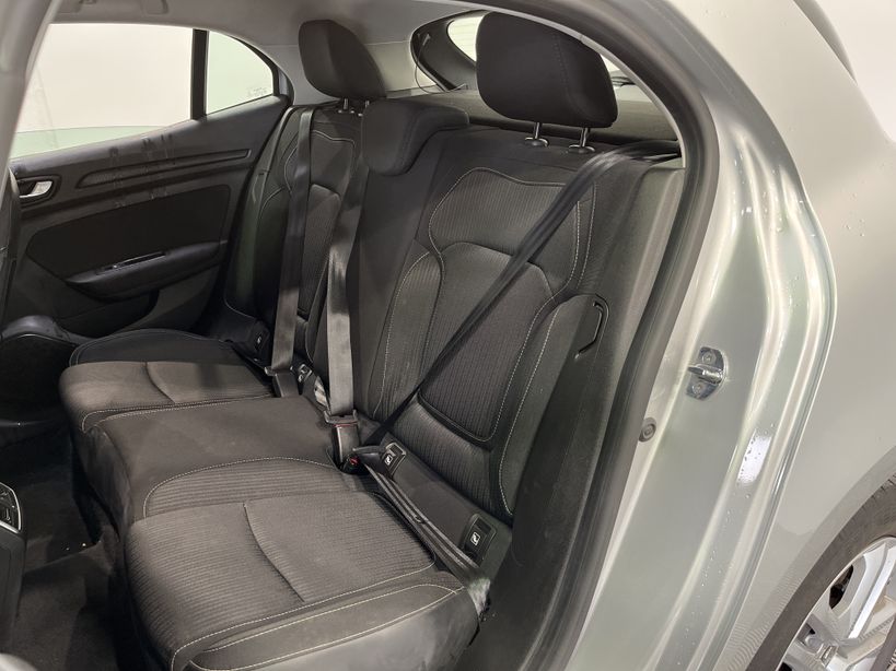 RENAULT MEGANE IV BERLINE BUSINESS 2017 - Photo n°9