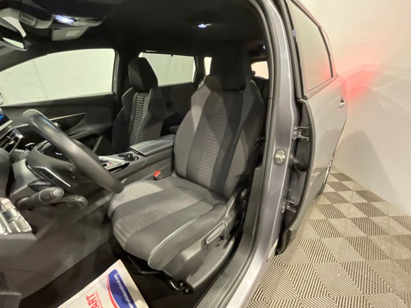 PEUGEOT 5008 2023 - Photo n°9