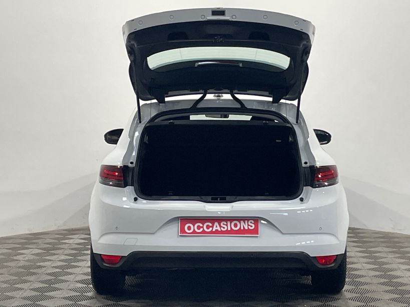 RENAULT MEGANE IV BERLINE 2021 - Photo n°46