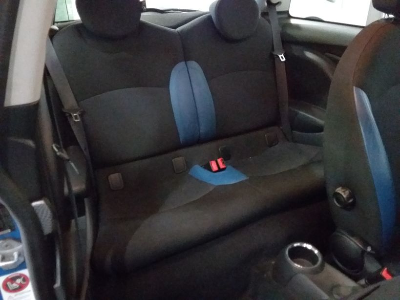 MINI HATCH R56 2010 - Photo n°9
