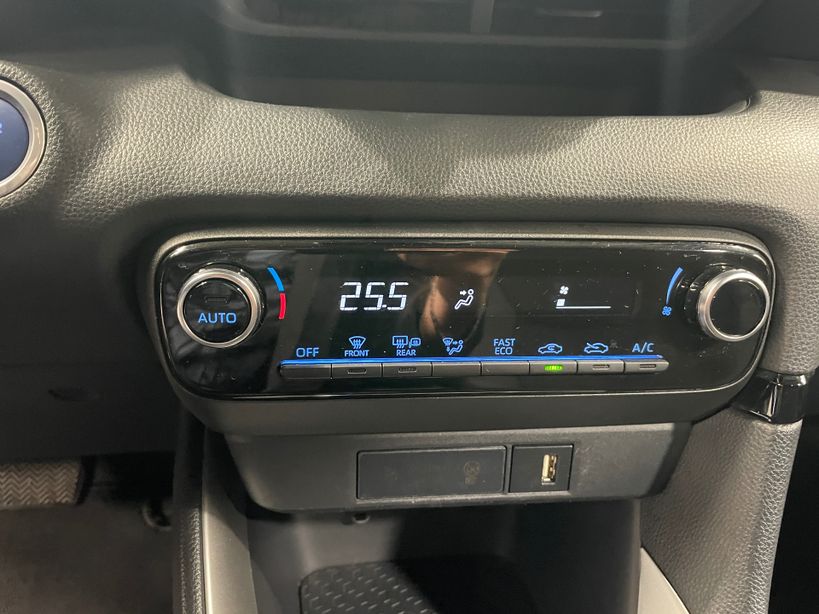 TOYOTA YARIS HYBRIDE MY21 2022 - Photo n°29