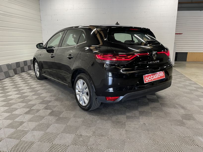 RENAULT MEGANE IV BERLINE 2021 - Photo n°8