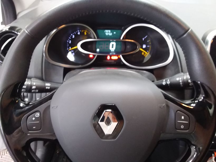 RENAULT CLIO IV 2015 - Photo n°10