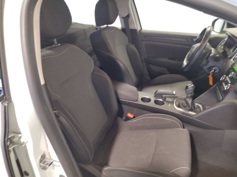RENAULT MEGANE IV SOCIETE 2018 - Photo n°9
