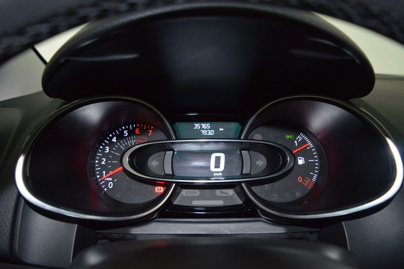 RENAULT CLIO IV 2018 - Photo n°13