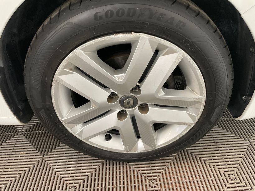 RENAULT CLIO V 2021 - Photo n°6