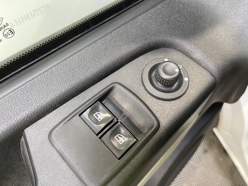 RENAULT TRAFIC FOURGON 2019 - Photo n°31
