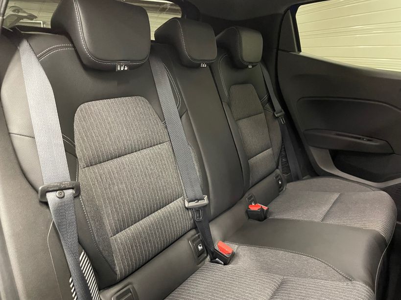 RENAULT CLIO V 2023 - Photo n°12