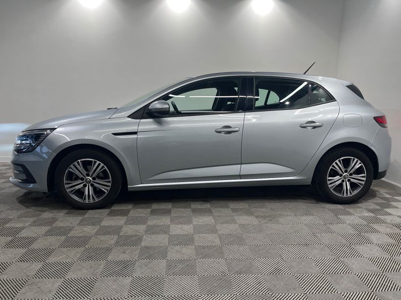 RENAULT MEGANE IV BERLINE 2023 - Photo n°3