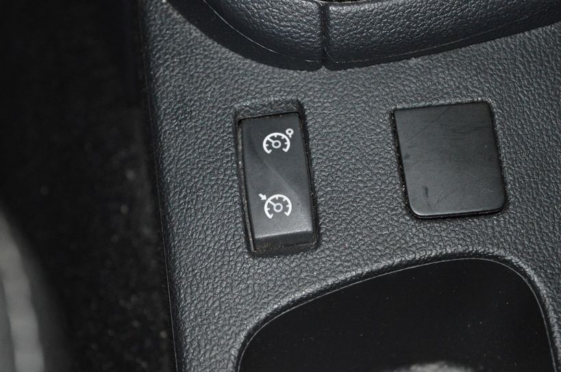 RENAULT CLIO IV 2018 - Photo n°17