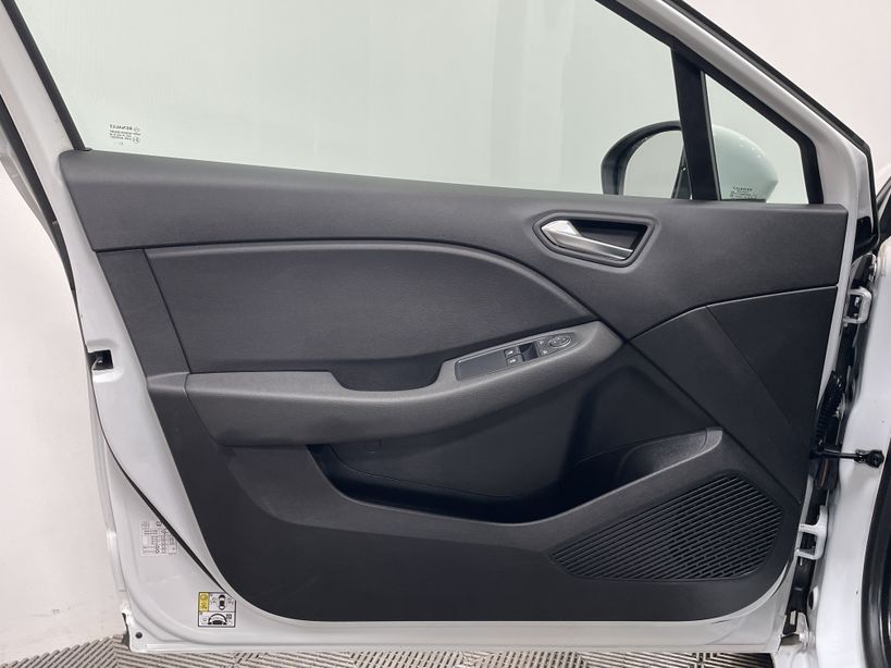RENAULT CLIO V 2021 - Photo n°30