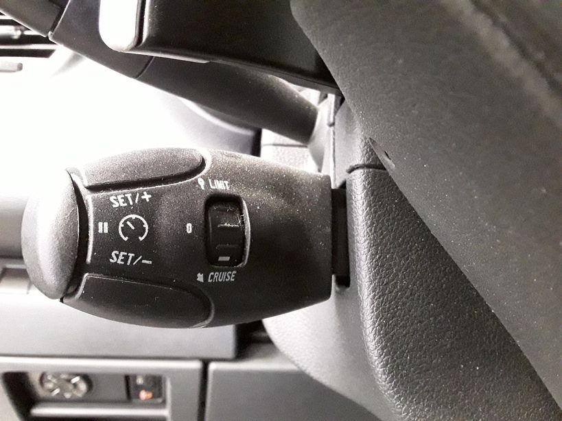 PEUGEOT 3008 HYBRID4 2012 - Photo n°25