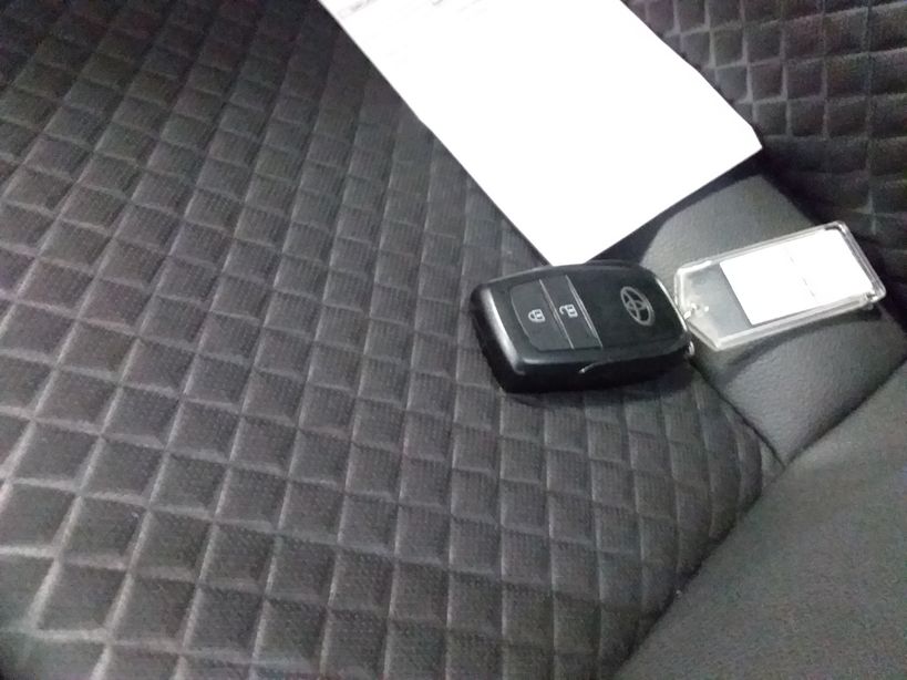 TOYOTA YARIS HYBRIDE MY22 2022 - Photo n°2