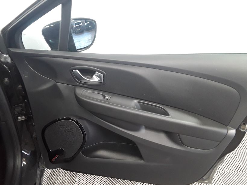 RENAULT CLIO IV ESTATE 2018 - Photo n°7
