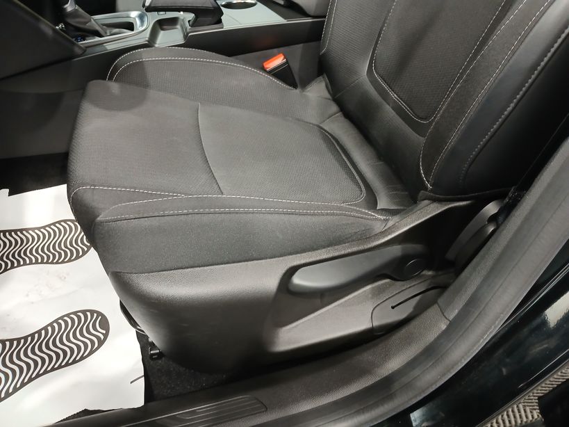 RENAULT MEGANE IV BERLINE 2022 - Photo n°25