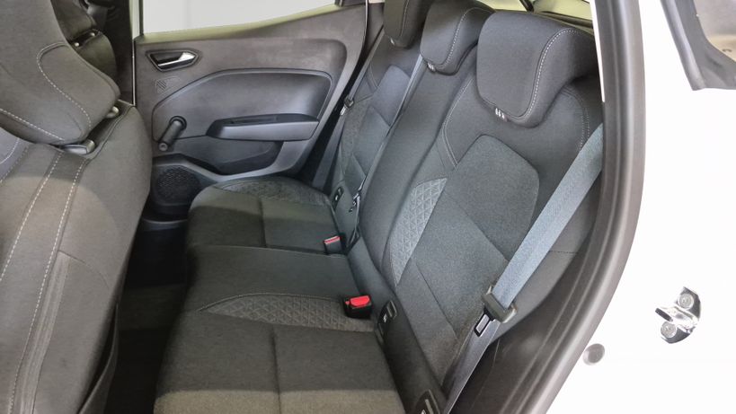 RENAULT CLIO V 2021 - Photo n°8