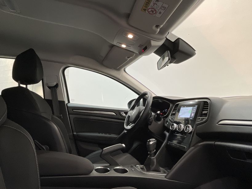 RENAULT MEGANE IV BERLINE 2022 - Photo n°48