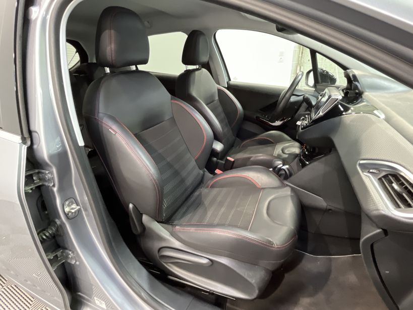 PEUGEOT 208 2019 - Photo n°40