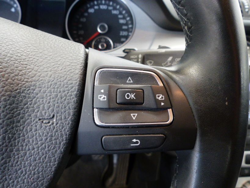 VOLKSWAGEN PASSAT 2013 - Photo n°19