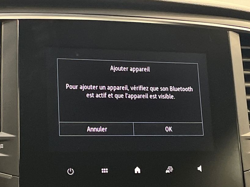 RENAULT MEGANE IV BERLINE 2021 - Photo n°15