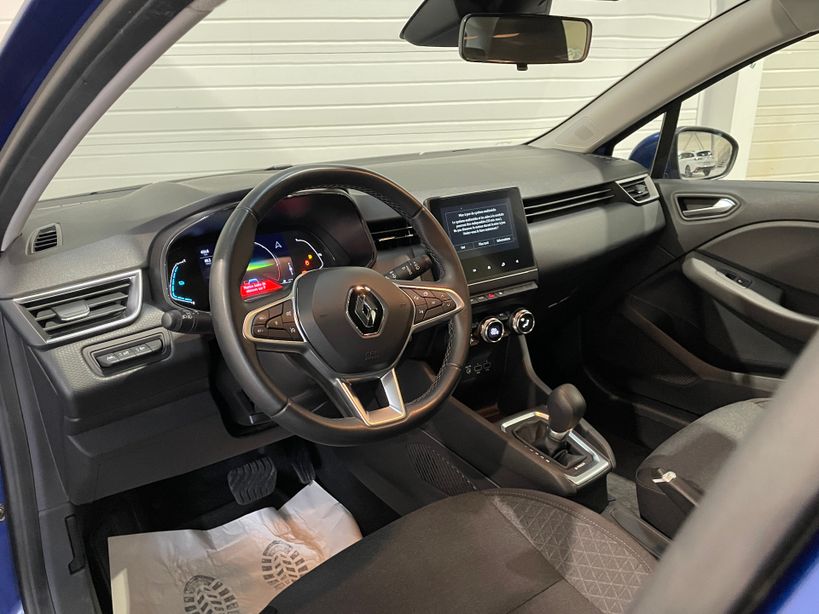 RENAULT CLIO V 2021 - Photo n°10