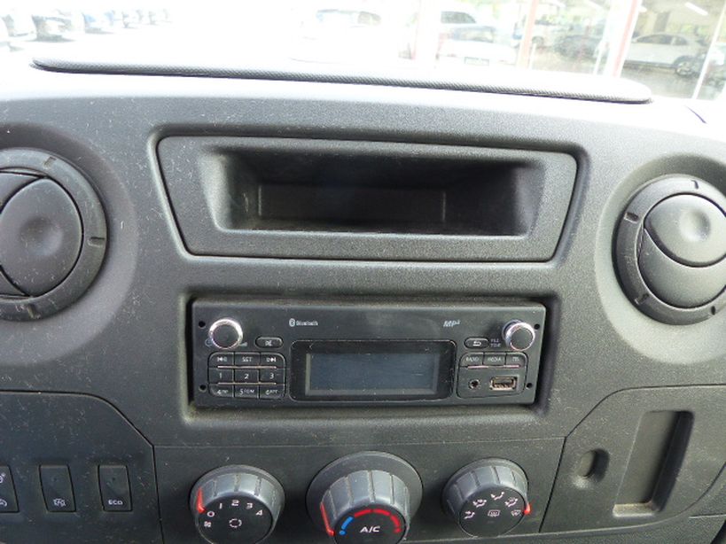 RENAULT MASTER FOURGON 2019 - Photo n°8