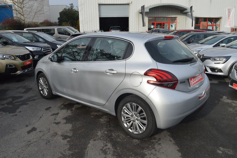 PEUGEOT 208 2018 - Photo n°7