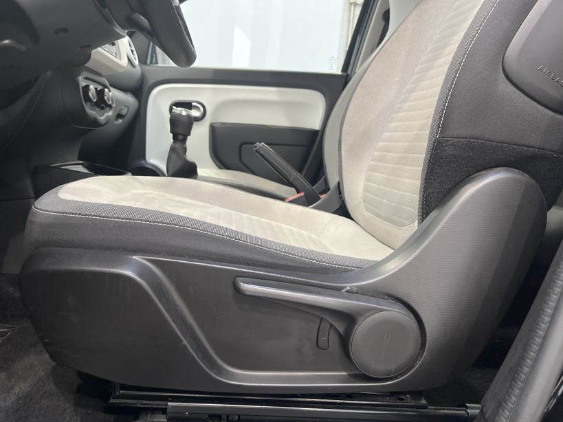RENAULT TWINGO III 2021 - Photo n°32