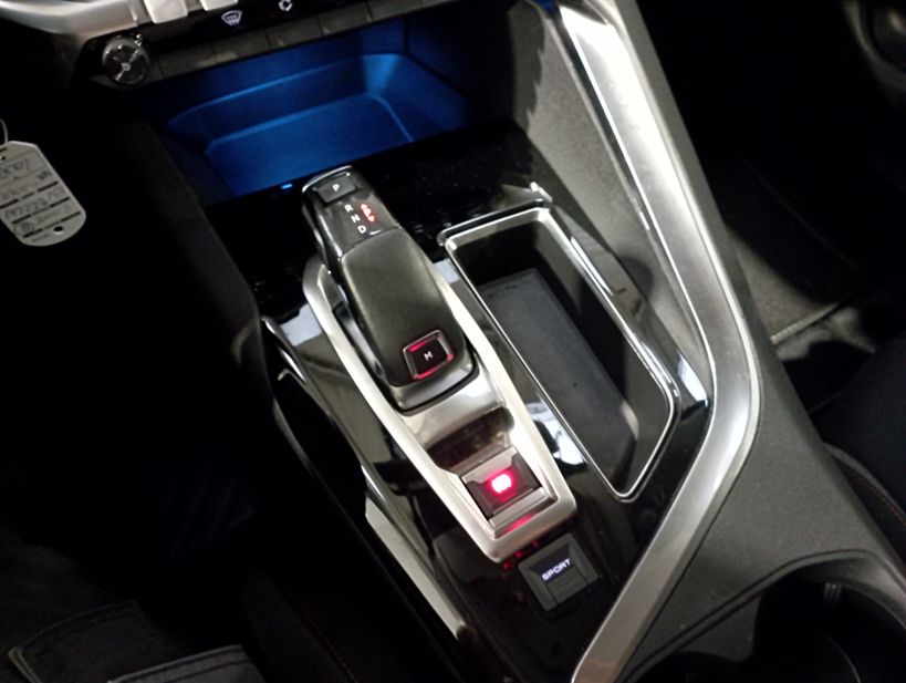 PEUGEOT 5008 BUSINESS 2018 - Photo n°21
