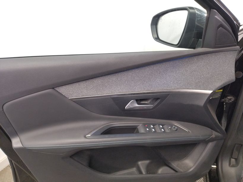PEUGEOT 3008 2019 - Photo n°10