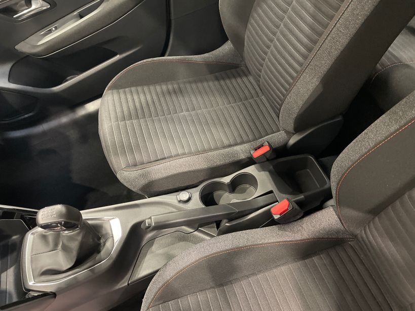 PEUGEOT 208 2022 - Photo n°20