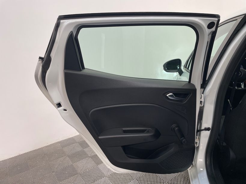 RENAULT CLIO V 2021 - Photo n°34