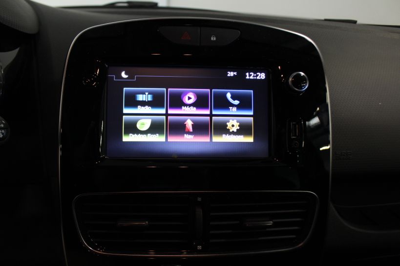 RENAULT CLIO IV 2019 - Photo n°18