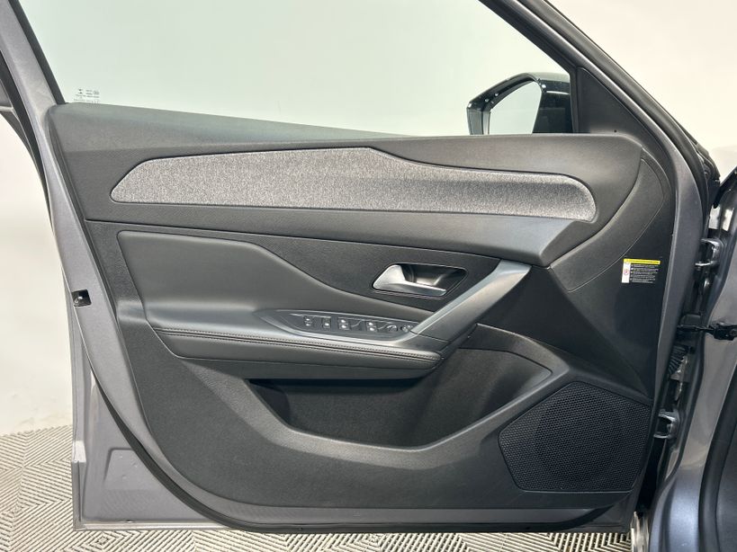 PEUGEOT 308 2023 - Photo n°30
