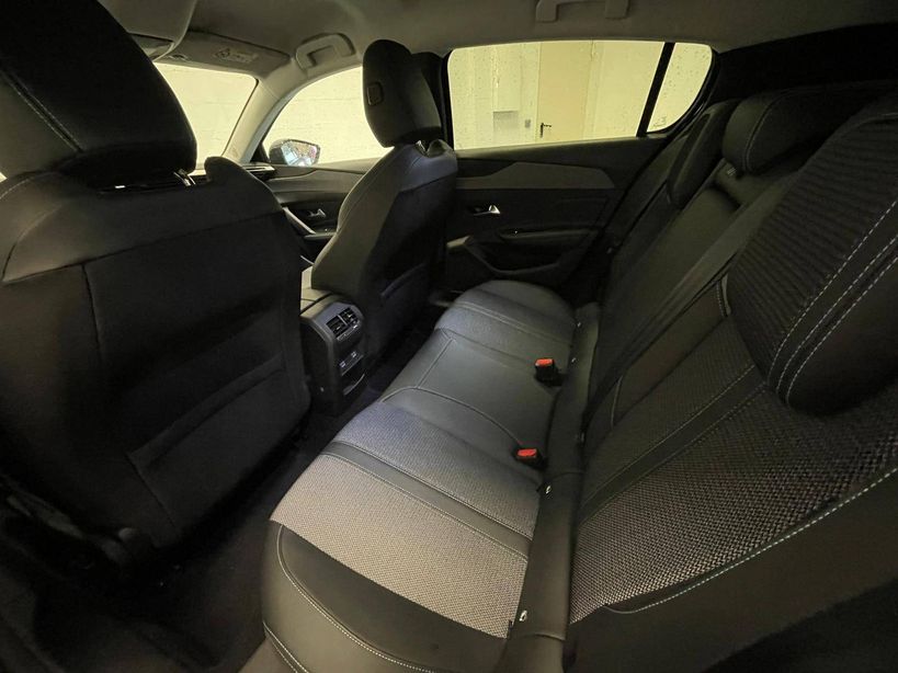 PEUGEOT 308 2023 - Photo n°19