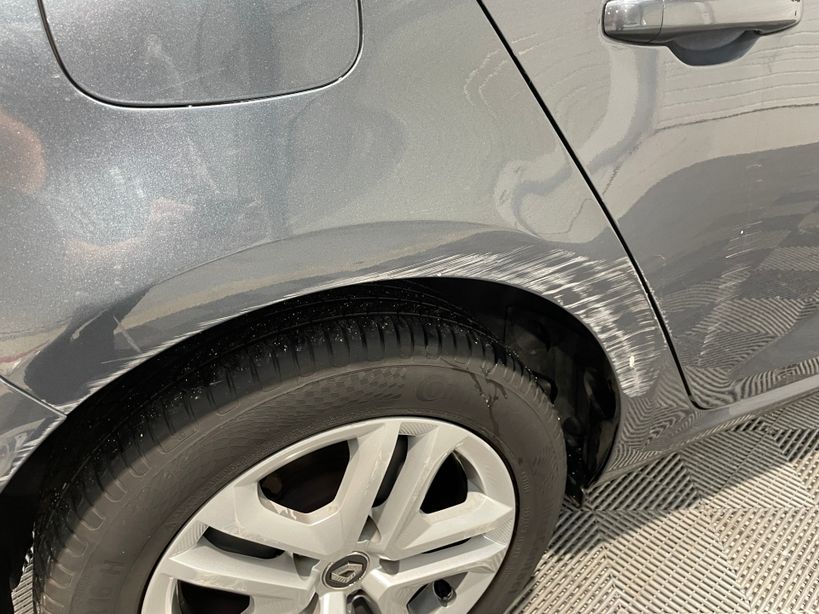 RENAULT MEGANE IV BERLINE BUSINESS 2020 - Photo n°9