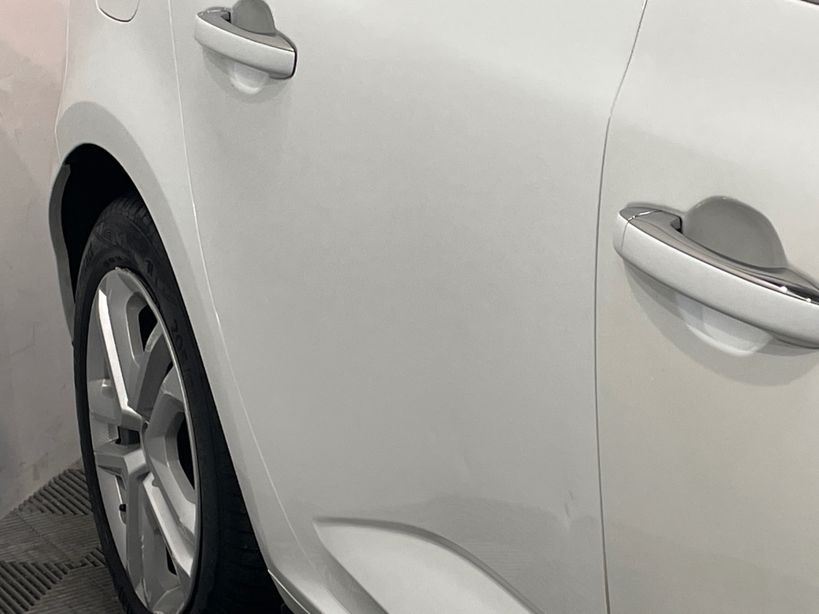RENAULT MEGANE IV BERLINE BUSINESS 2020 - Photo n°9
