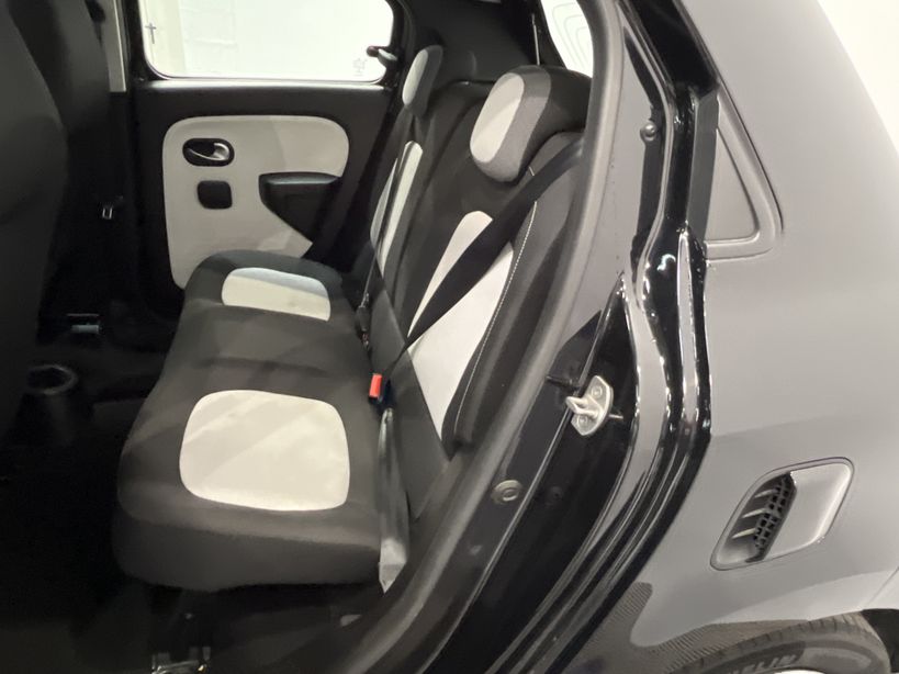 RENAULT TWINGO III 2021 - Photo n°10