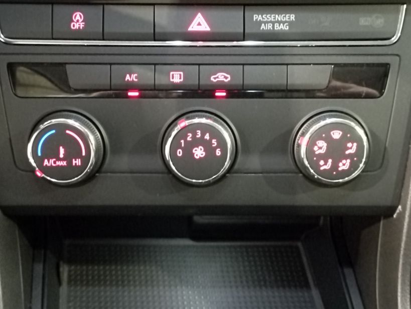 SEAT LEON SPORTSTOURER 2020 - Photo n°29
