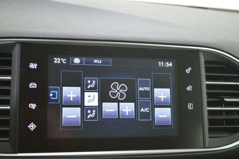 PEUGEOT 308 2014 - Photo n°16