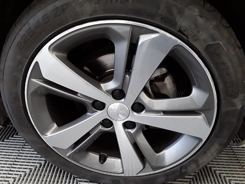 PEUGEOT 308 2018 - Photo n°5