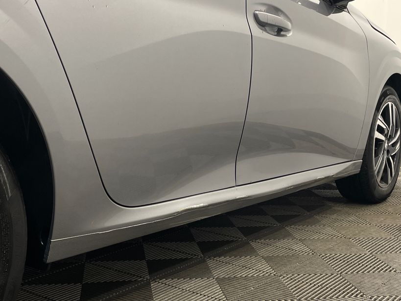 PEUGEOT 208 2023 - Photo n°5