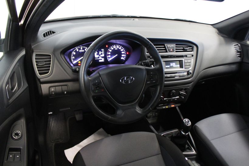 HYUNDAI i20 2018 - Photo n°10