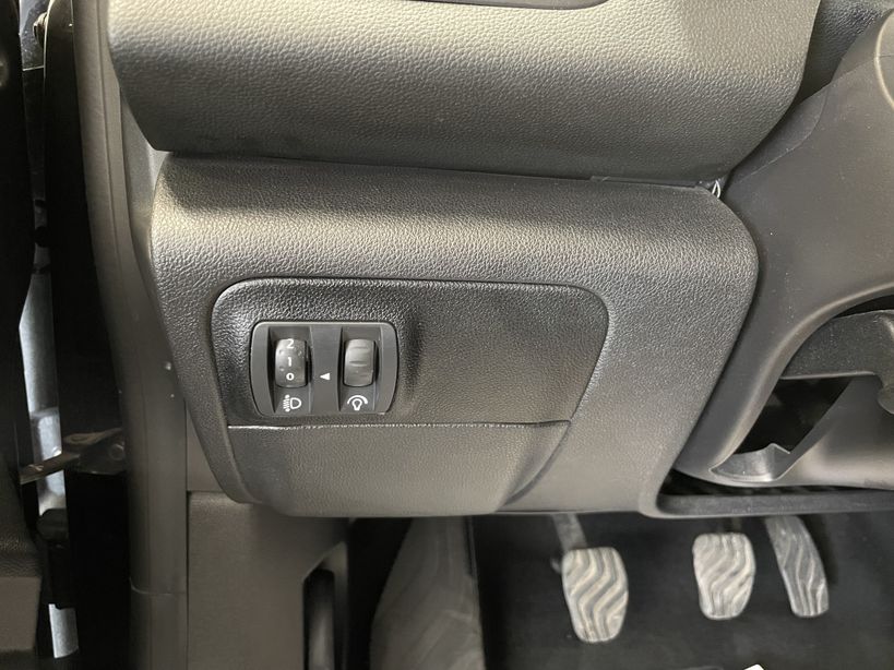 RENAULT MEGANE IV ESTATE 2021 - Photo n°17